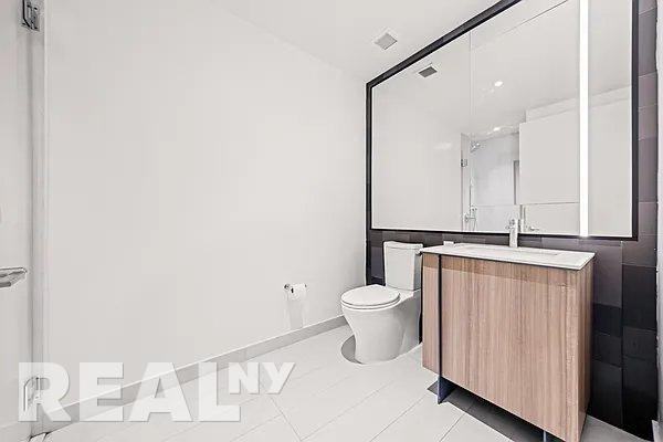 Chrystie St #6D - Photo 3 of 14