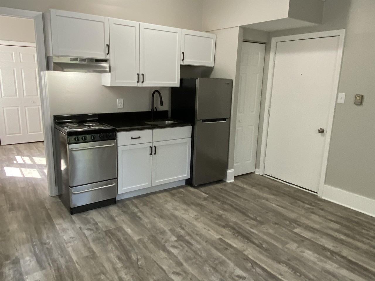 405 Monroe Street - Photo 2 of 49