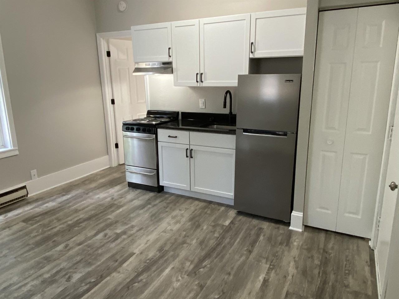 405 Monroe Street - Photo 3 of 49