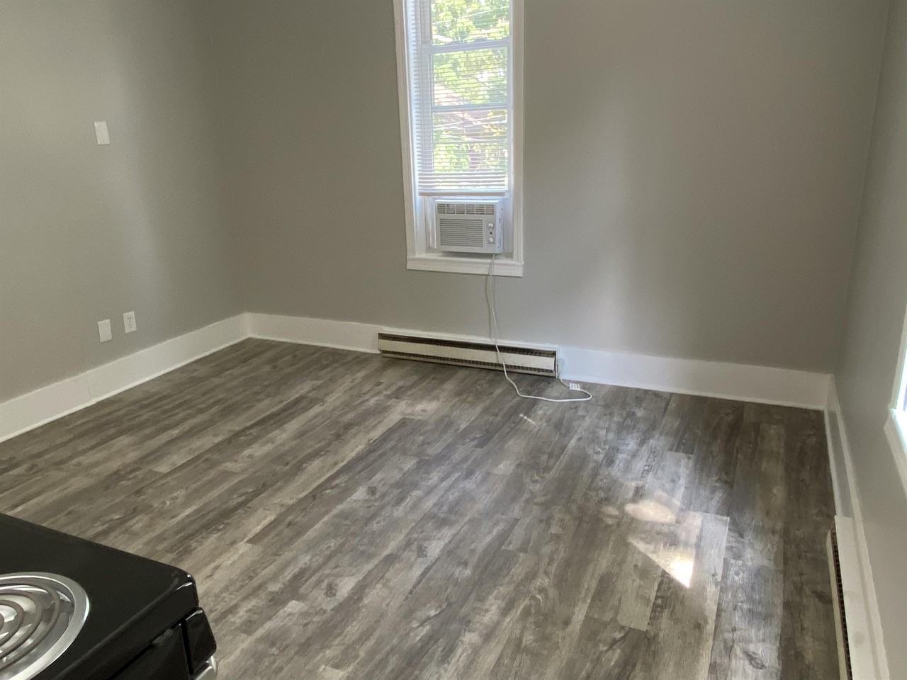 405 Monroe Street - Photo 4 of 49
