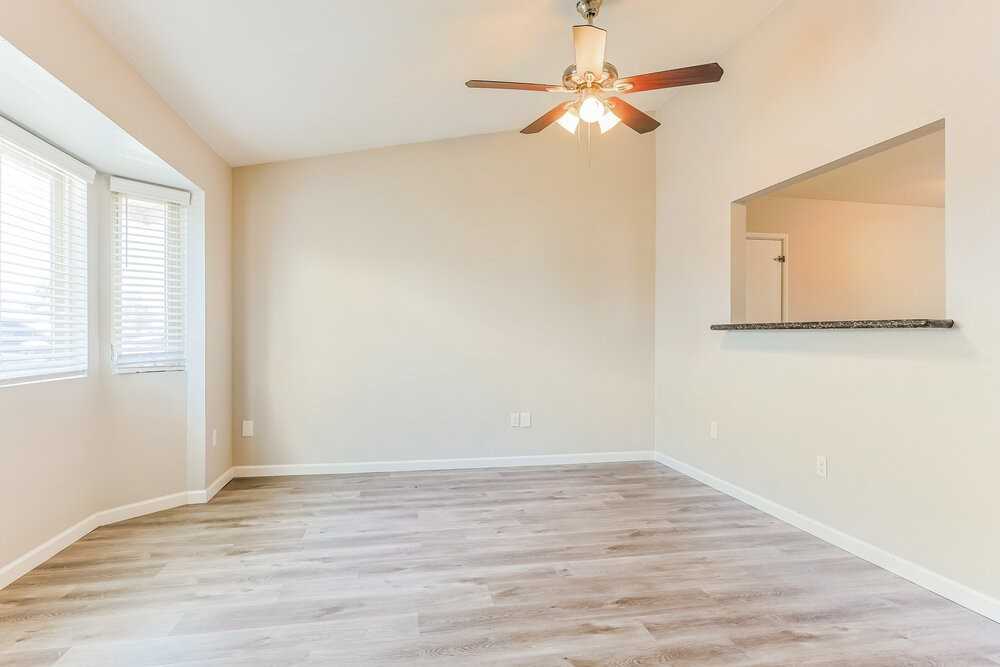 2203 E Dragoon Ave - Photo 5 of 16