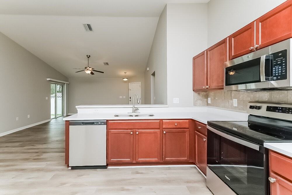 1223 Sheridan Bay Dr - Photo 7 of 16