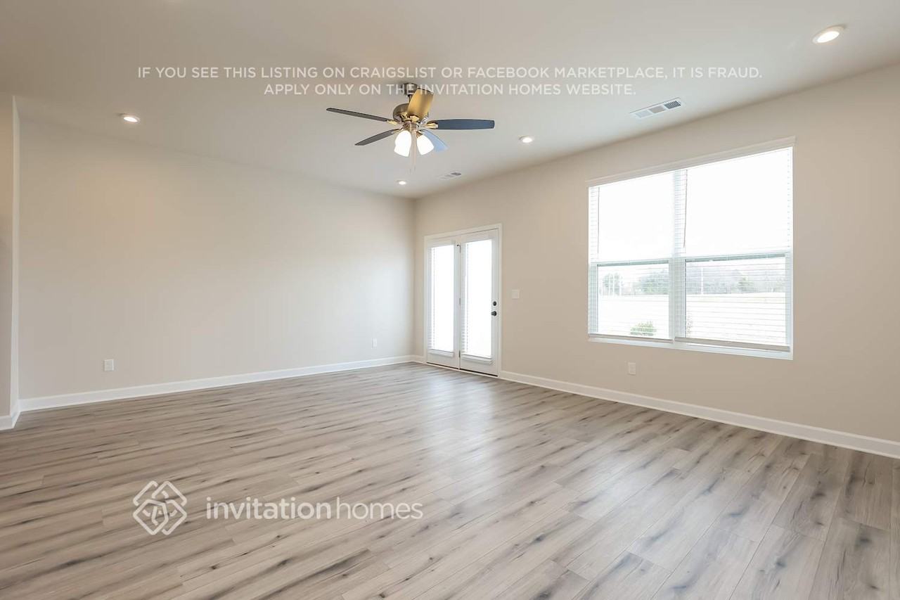 127 Fister Dr - Photo 3 of 17