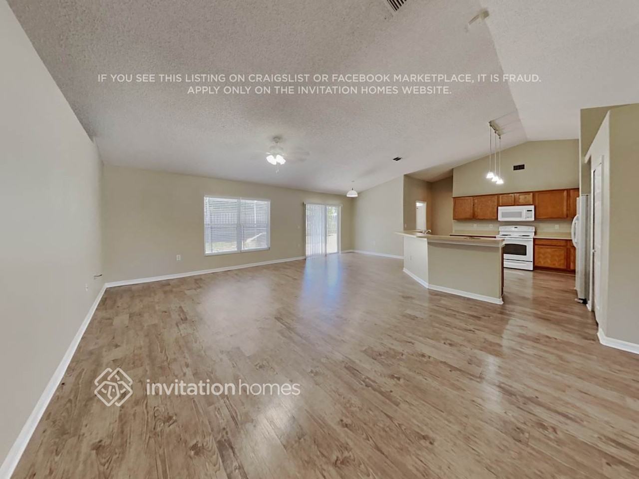 1348 Wildberry Ln - Photo 5 of 19