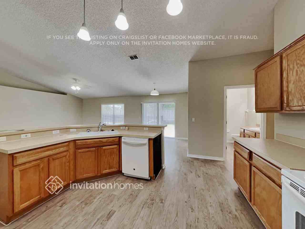 1348 Wildberry Ln - Photo 6 of 19