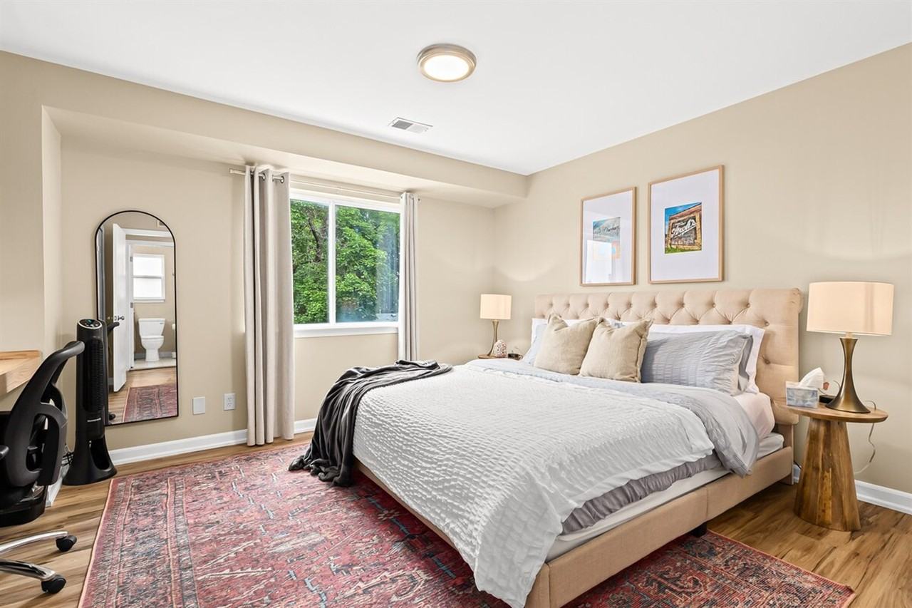 18419 Sharon Ln #1032349P - Photo 2 of 33