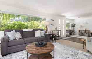 featured image of 804 N Main St