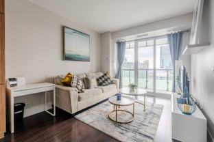 299 Front St W - Photo 1 of 1