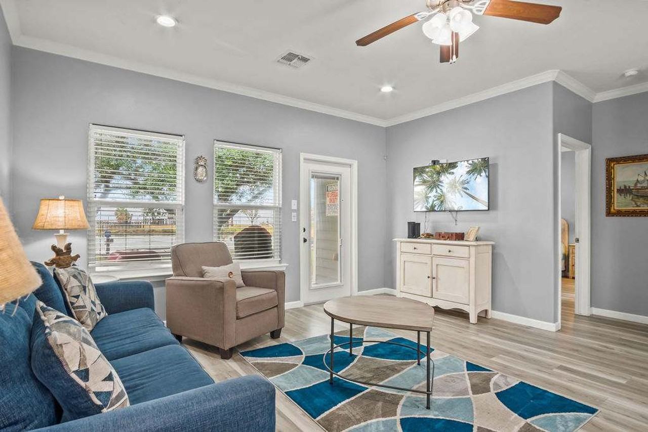 314 Copano Ridge Rd #1039075P - Photo 2 of 47