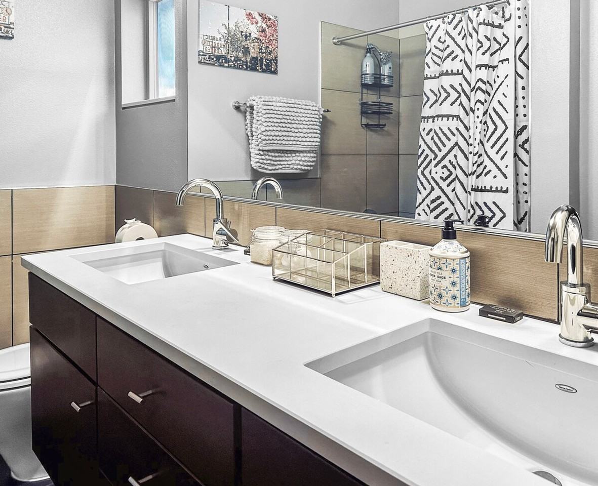 2445A 55th Ave Sw #1054557P - Photo 3 of 28