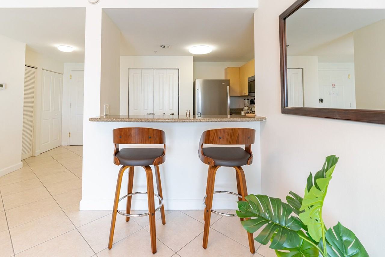 3256 Sw 22nd Ter #1056254P - Photo 2 of 35