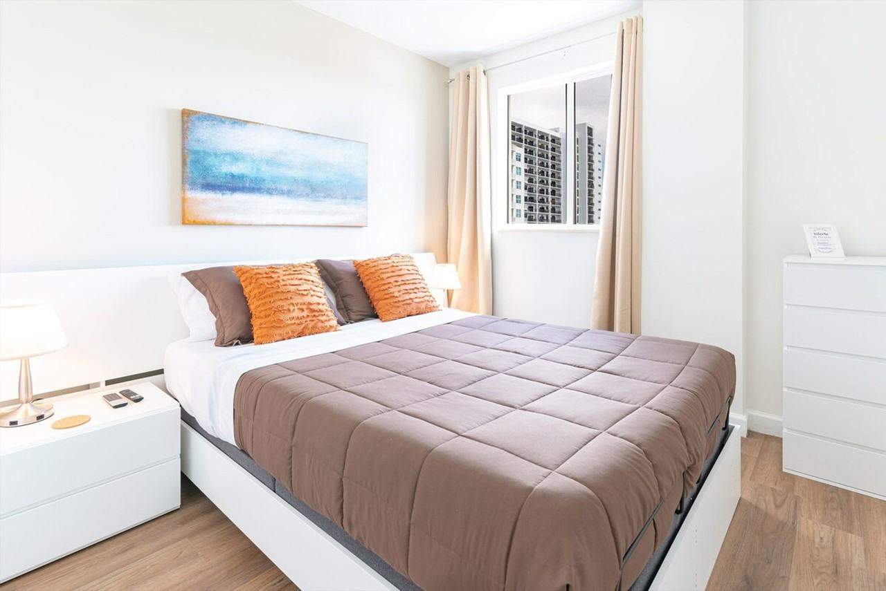 3256 Sw 22nd Ter #1056254P - Photo 7 of 35