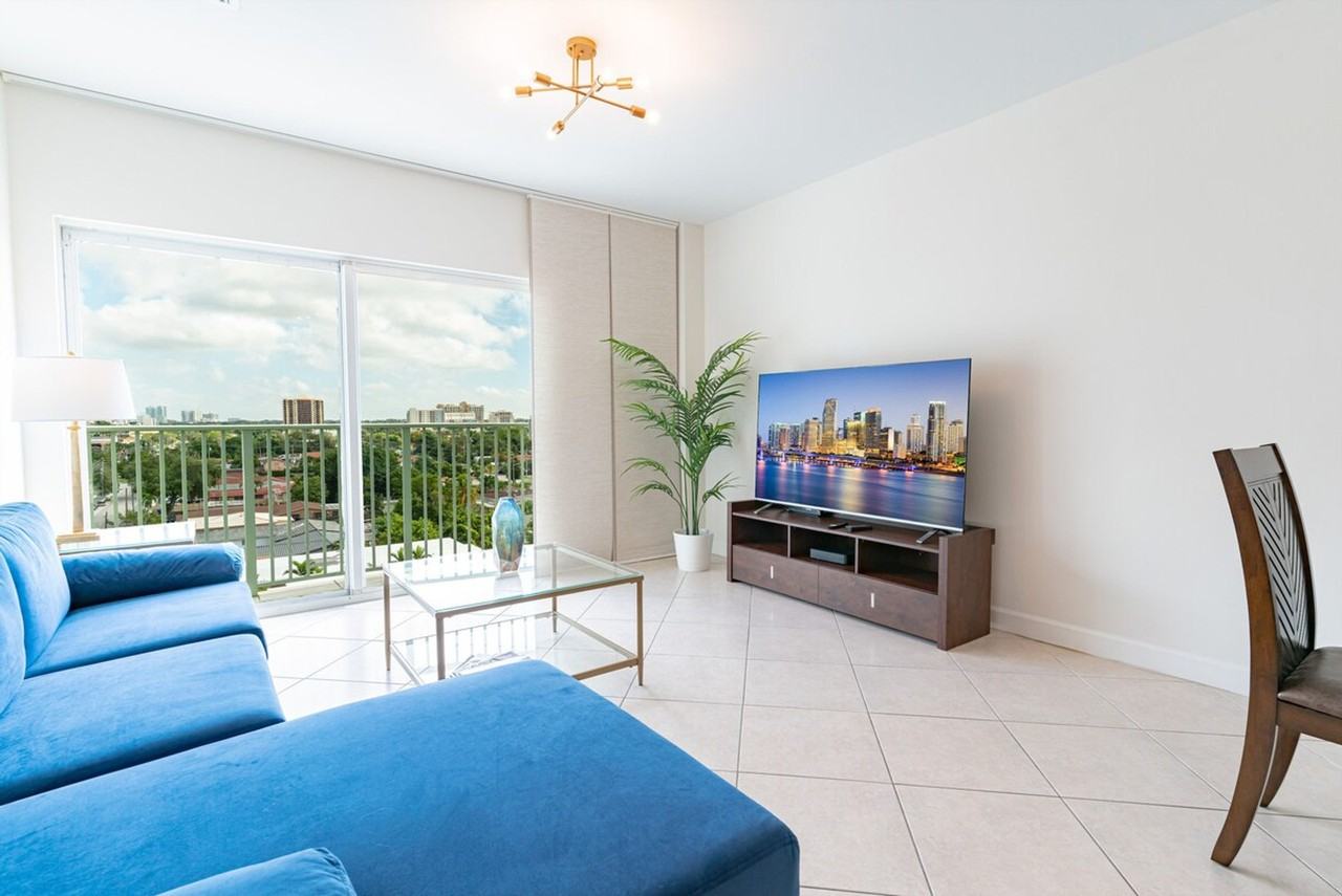 3256 Sw 22nd Ter #1056254P - Photo 2 of 35