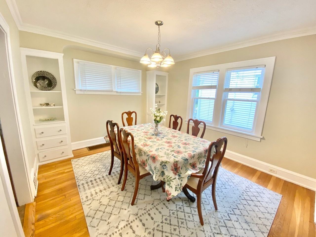 2334 Noble Rd #1057670P - Photo 2 of 22