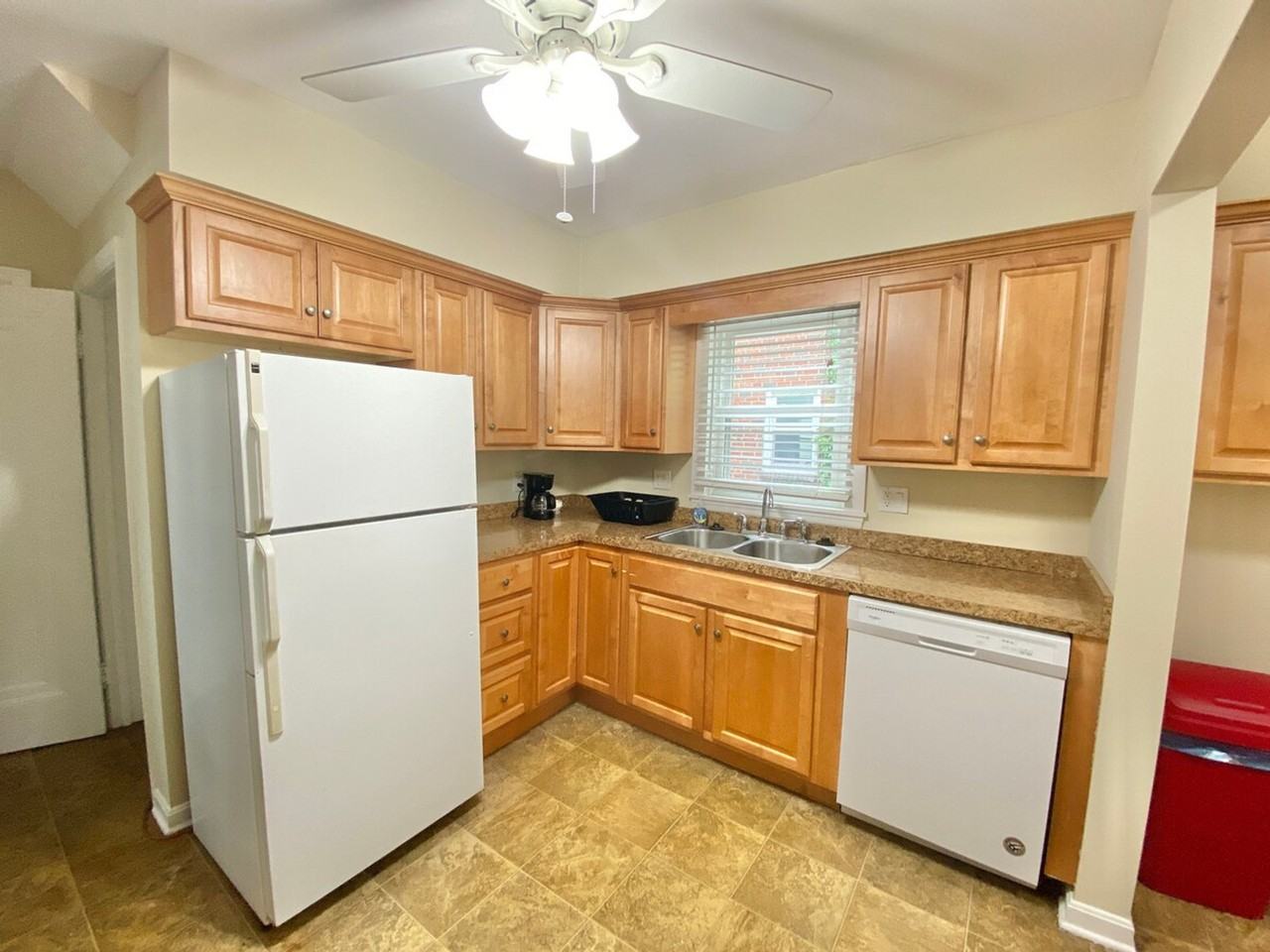 2334 Noble Rd #1057670P - Photo 6 of 22