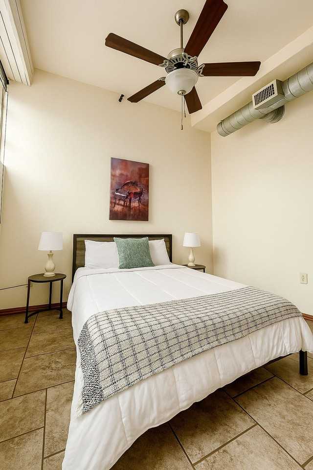 521 N Jefferson Ave #1075605P - Photo 3 of 10