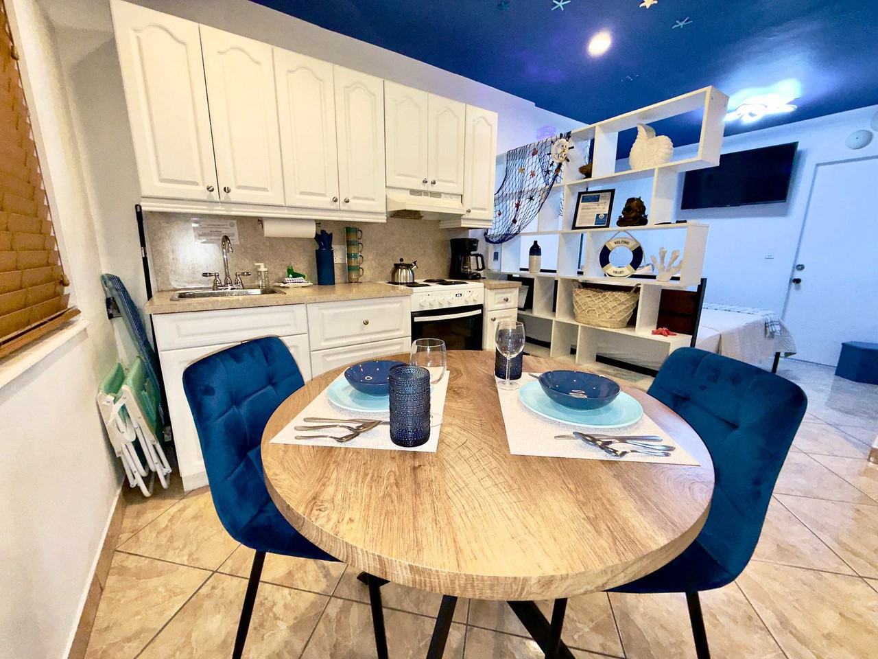 330 Grant Street #1077061P - Photo 5 of 13