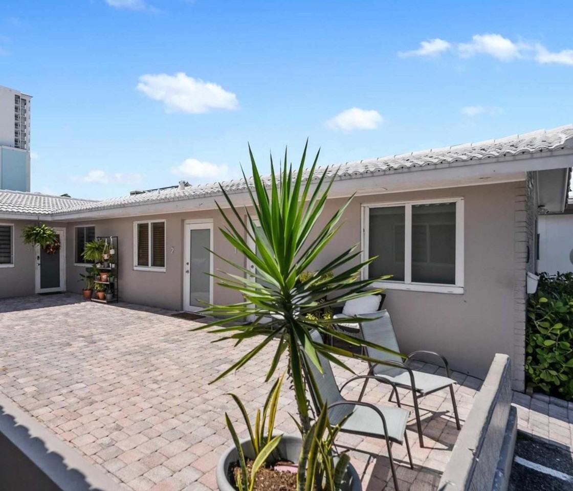 330 Grant Street #1077061P - Photo 7 of 13