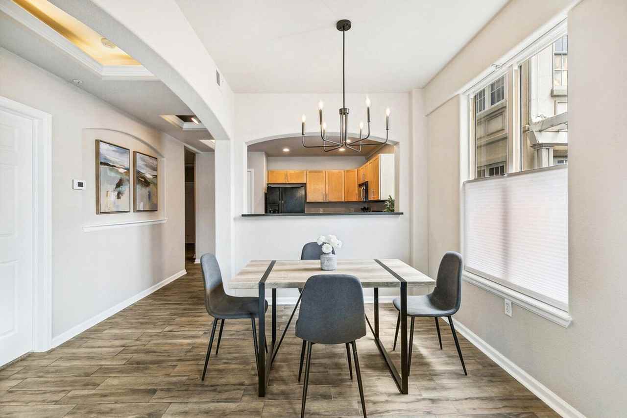 1727 N Pearl St #1221774P - Photo 3 of 33