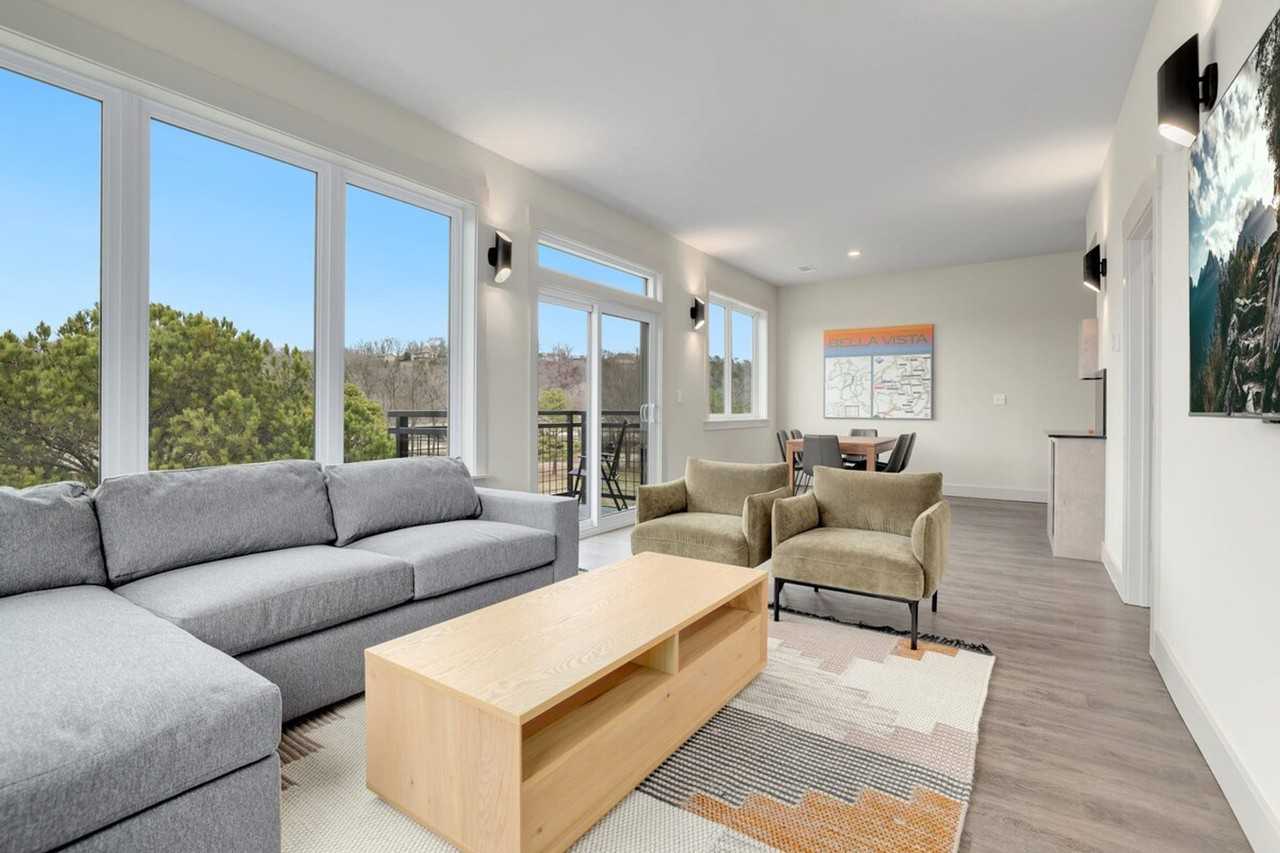 10 Riordan Road - Photo 2 of 61