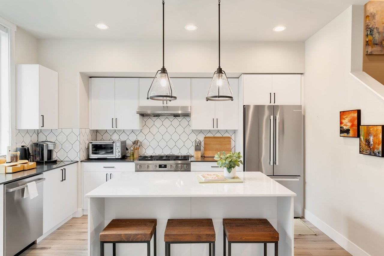 167 Valley St #1225183P - Photo 7 of 50