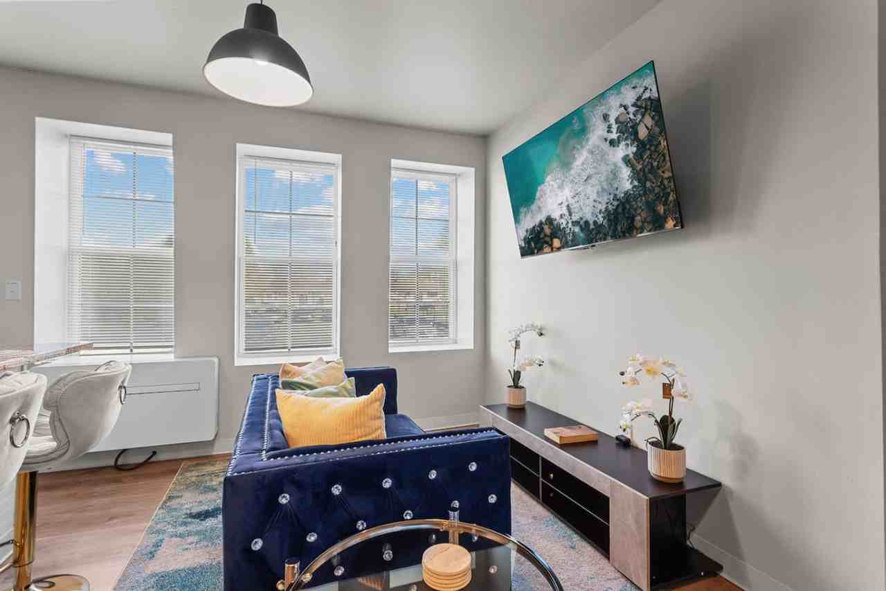 1800 W Bethune St #1228665P - Photo 2 of 21