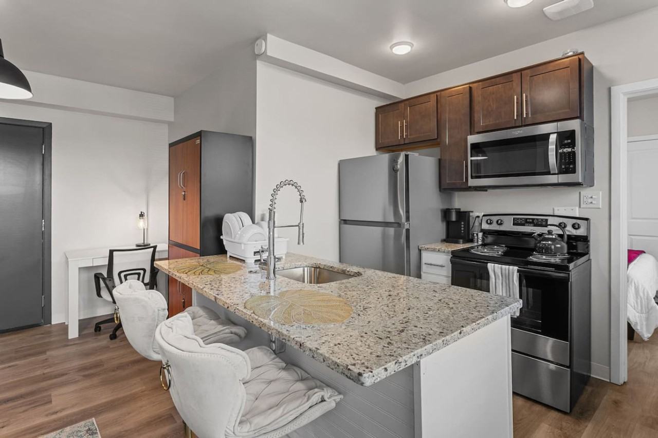 1800 W Bethune St #1228665P - Photo 7 of 21