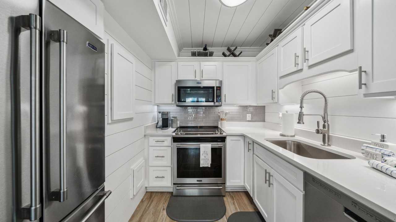 5717 Thomas Dr #1230844P - Photo 5 of 41