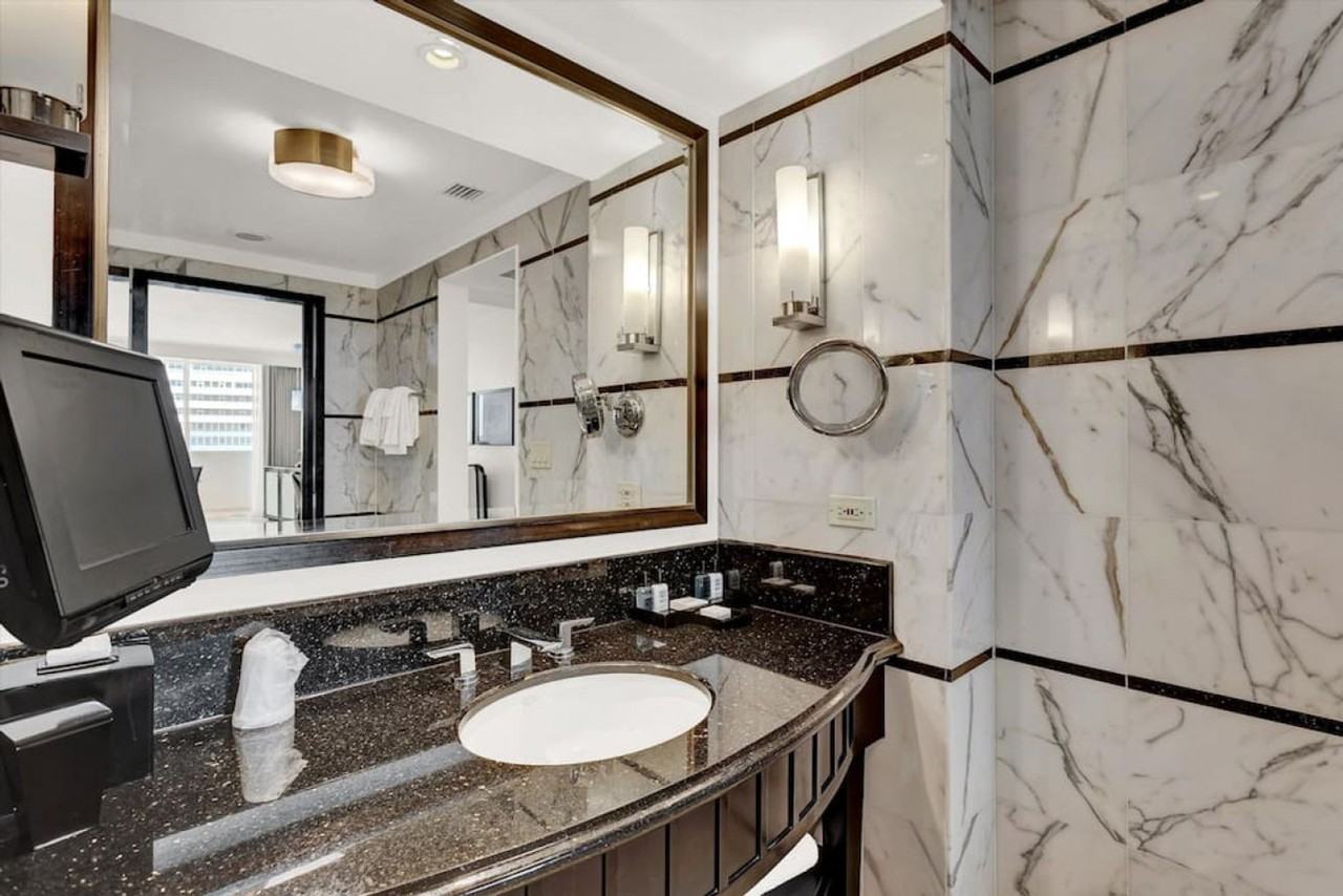 4391 Collins Ave #1234544P - Photo 7 of 28