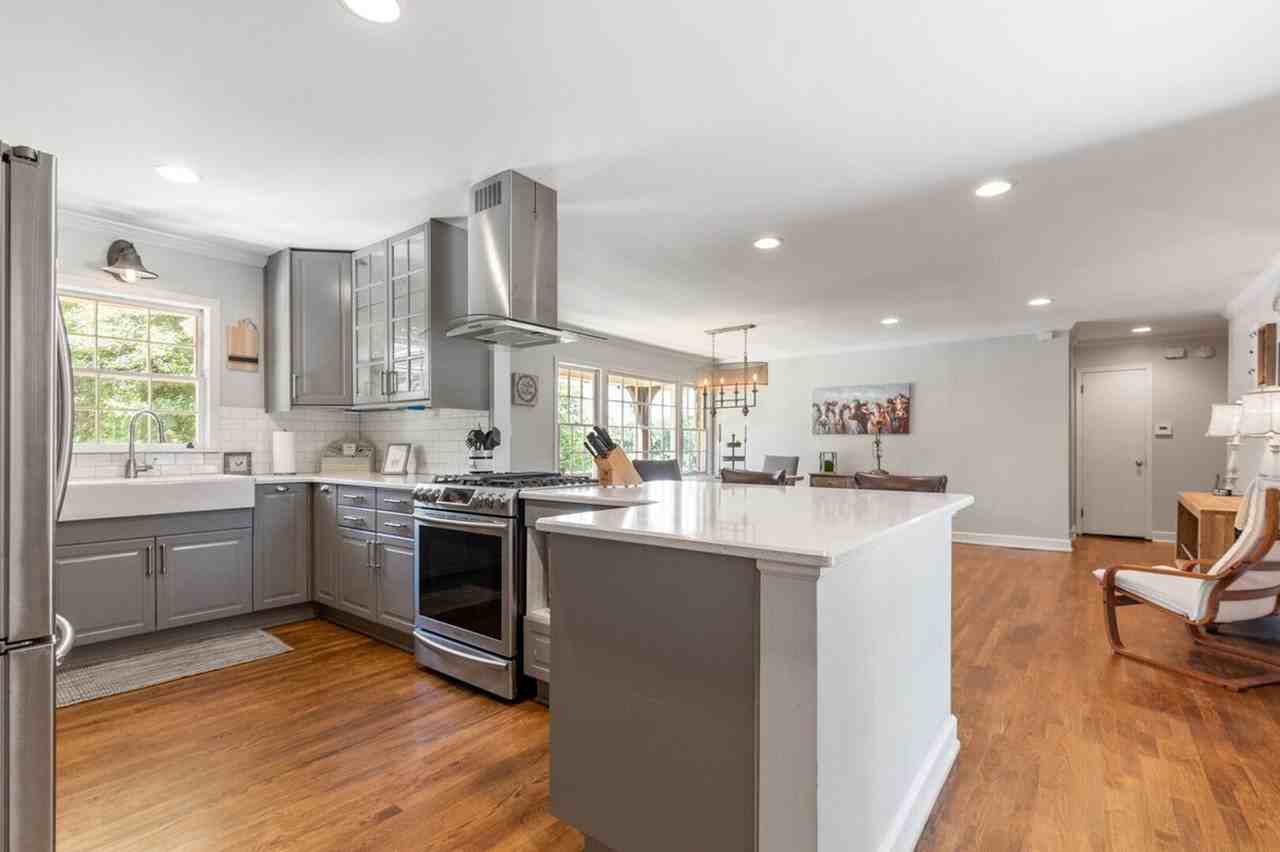 3926 Pineview Dr Se #1234817P - Photo 3 of 50