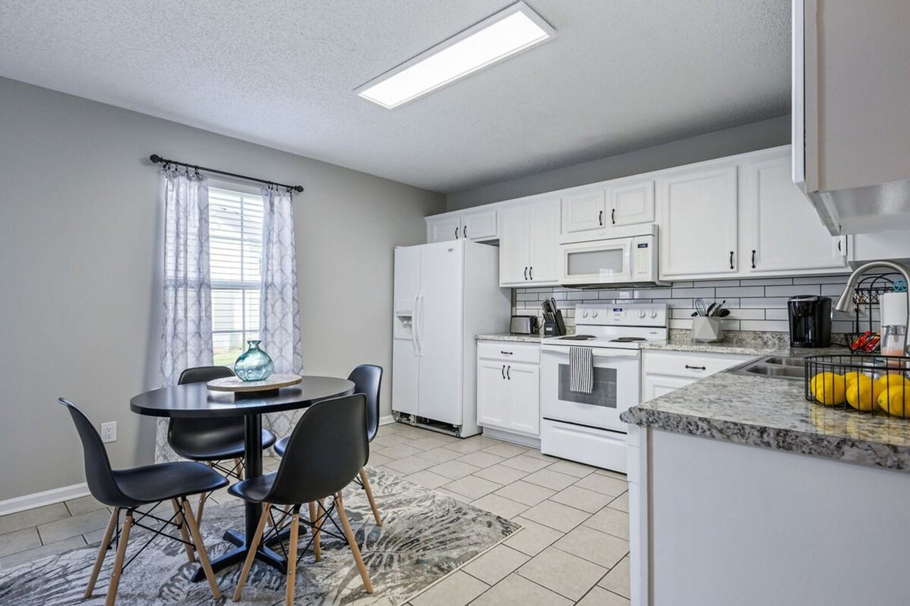 29 Middleton Ct #1234832P - Photo 4 of 50