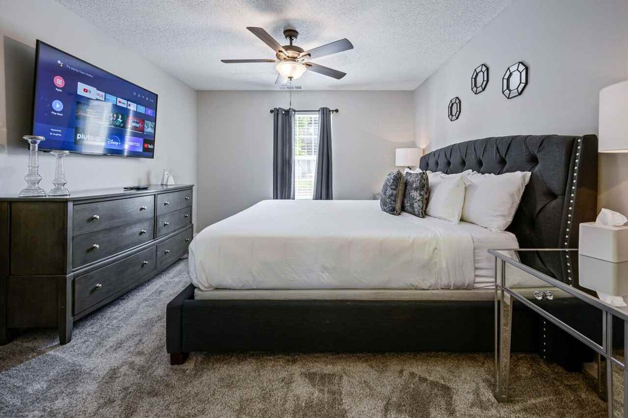 29 Middleton Ct #1234832P - Photo 3 of 50