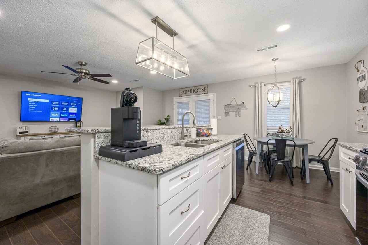 10 Jill Ln #1234837P - Photo 6 of 50