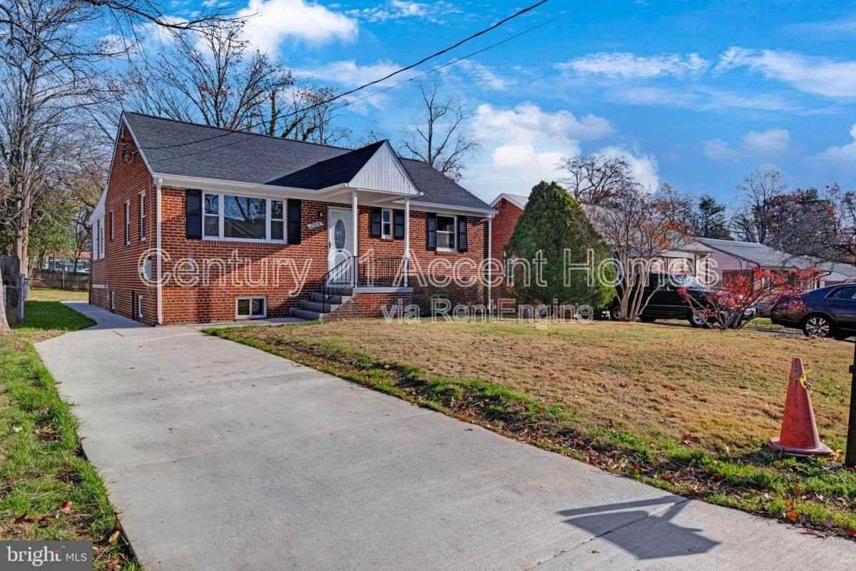 2508 Larry Ave - Photo 2 of 10