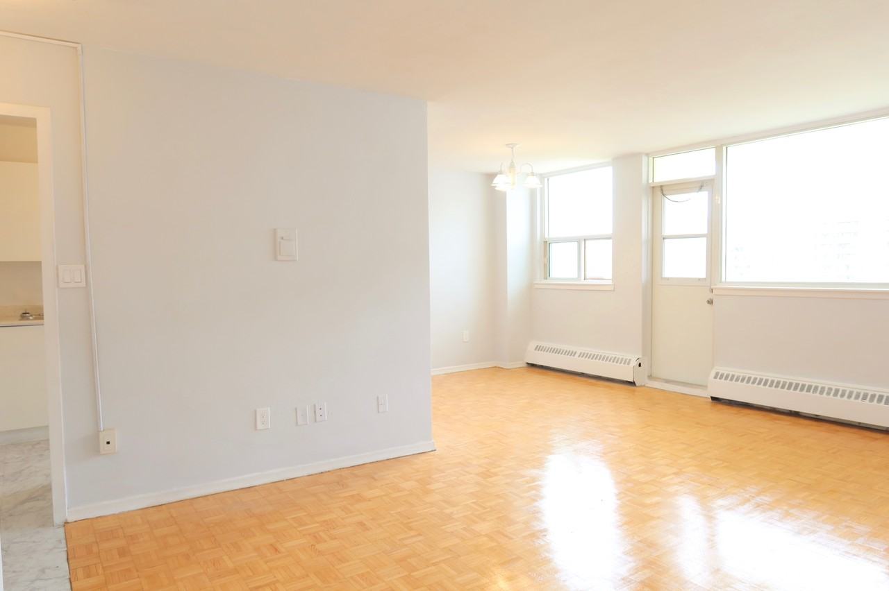 55 Cosburn Avenue - Photo 2 of 10