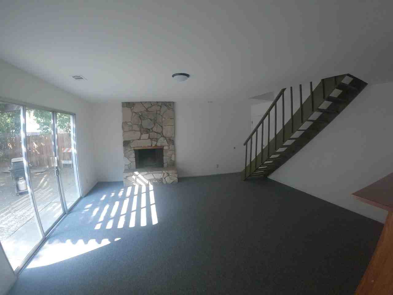 823 Linden Lane - Photo 2 of 7