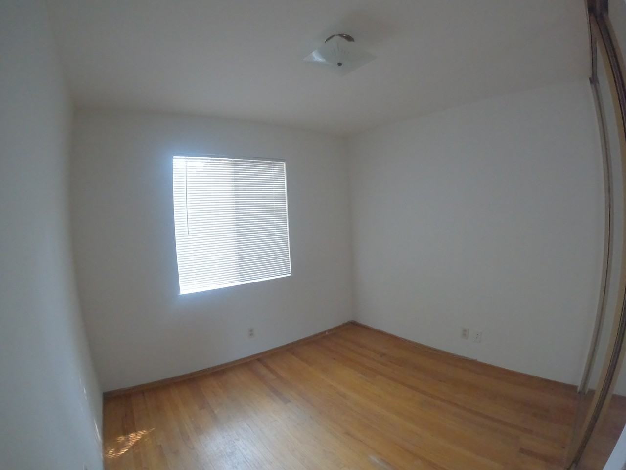 823 Linden Lane - Photo 3 of 7