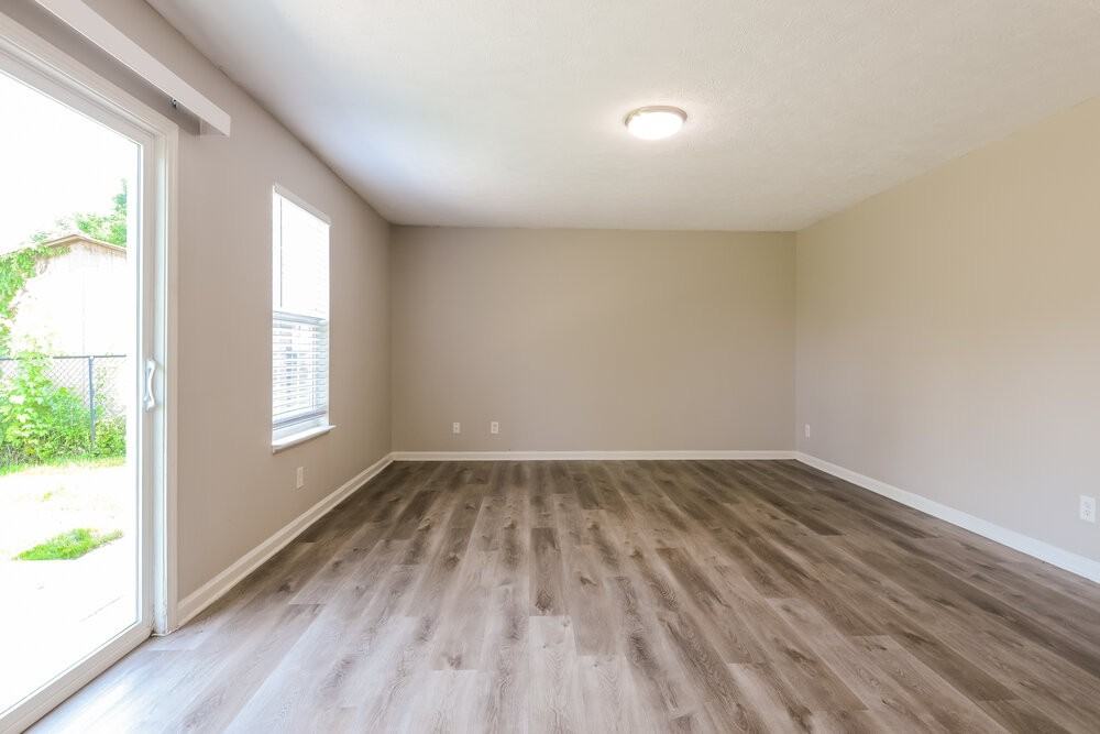 6827 Devinney Lane - Photo 6 of 16