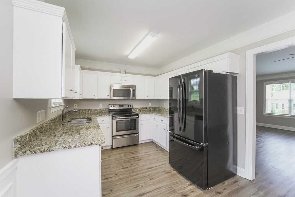 854 Loch Lomond Cir - Photo 7 of 16