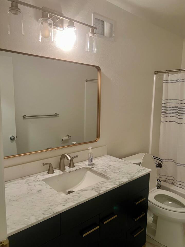 135 N Spruce Ave - Photo 2 of 9