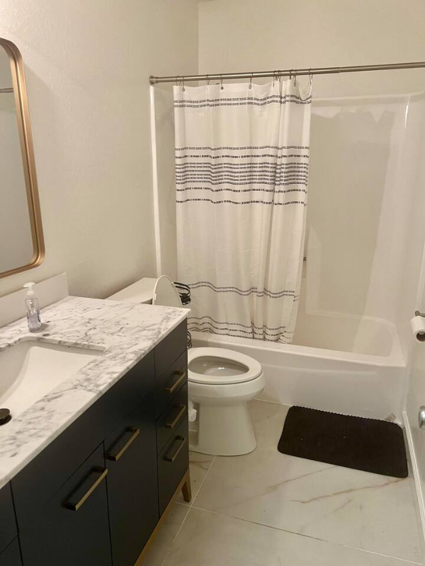 135 N Spruce Ave - Photo 3 of 9