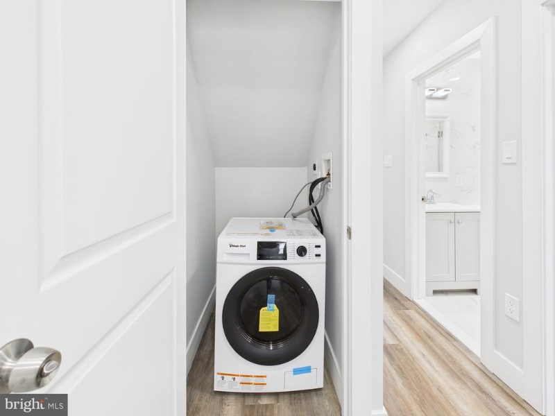 1958 Ashley St #1 - Photo 3 of 5