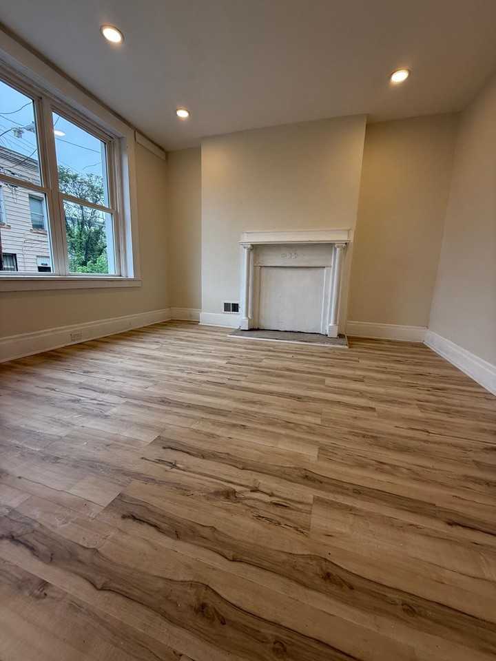 230 Wick Street - Photo 2 of 7