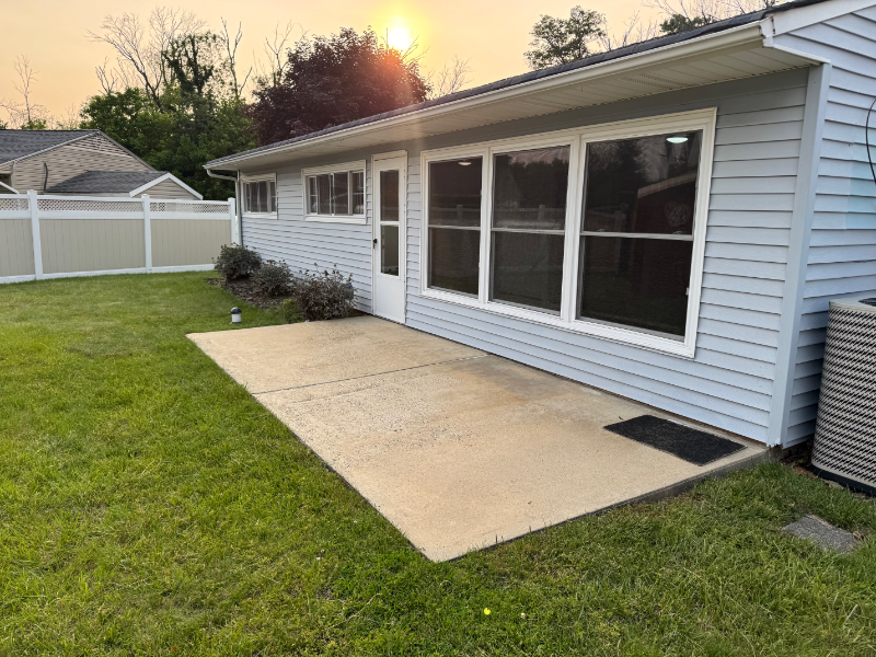 82 Indian Creek Dr - Photo 3 of 12