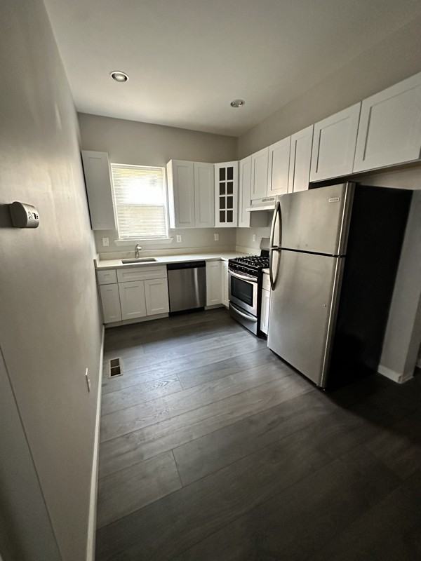 219 W Chester Pike - Photo 3 of 7