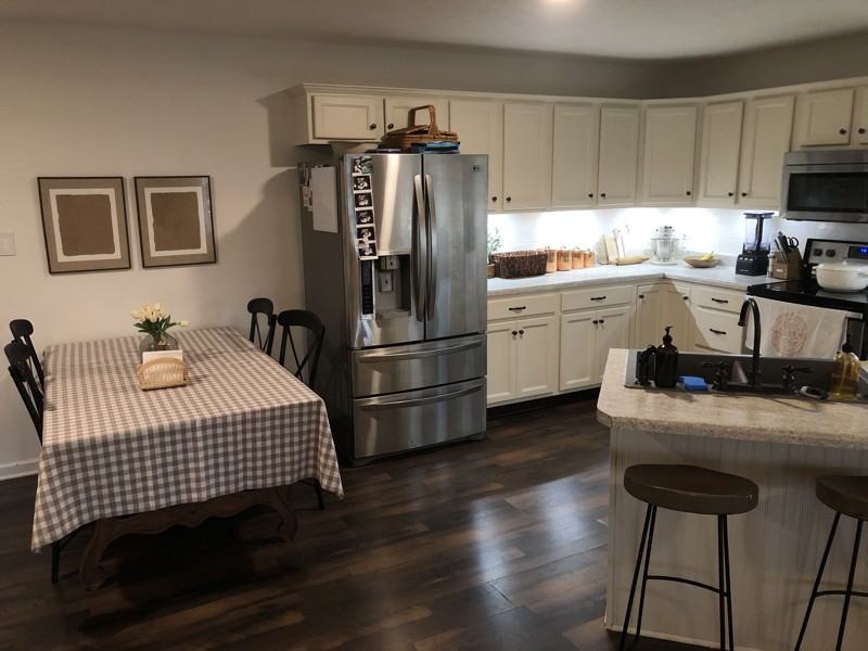 140 Landon Ln - Photo 5 of 7