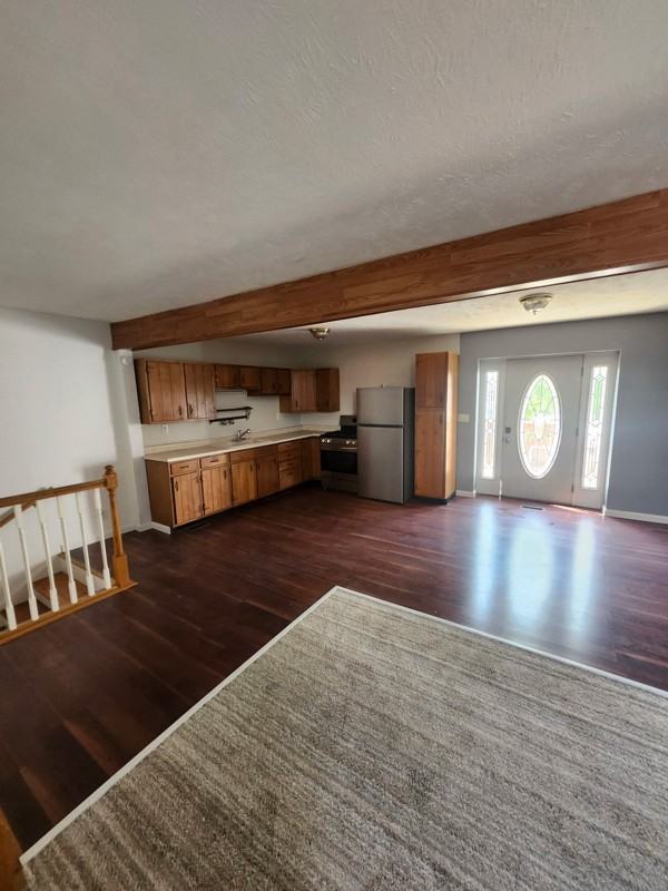 1918 Hamill Ave - Photo 3 of 10