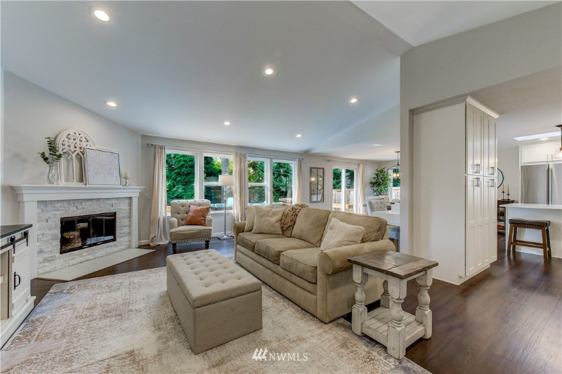 12902 Ne 203rd Ct - Photo 3 of 18