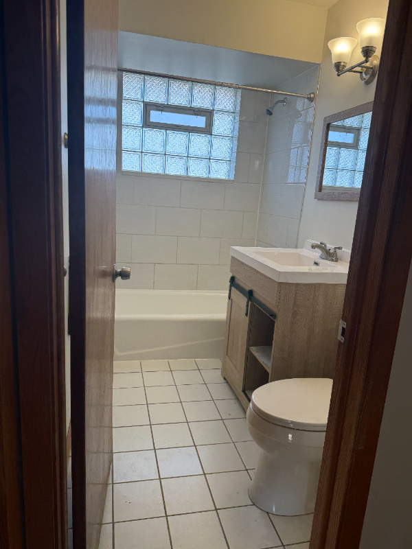 5839 W 63rd St #3N - Photo 2 of 7