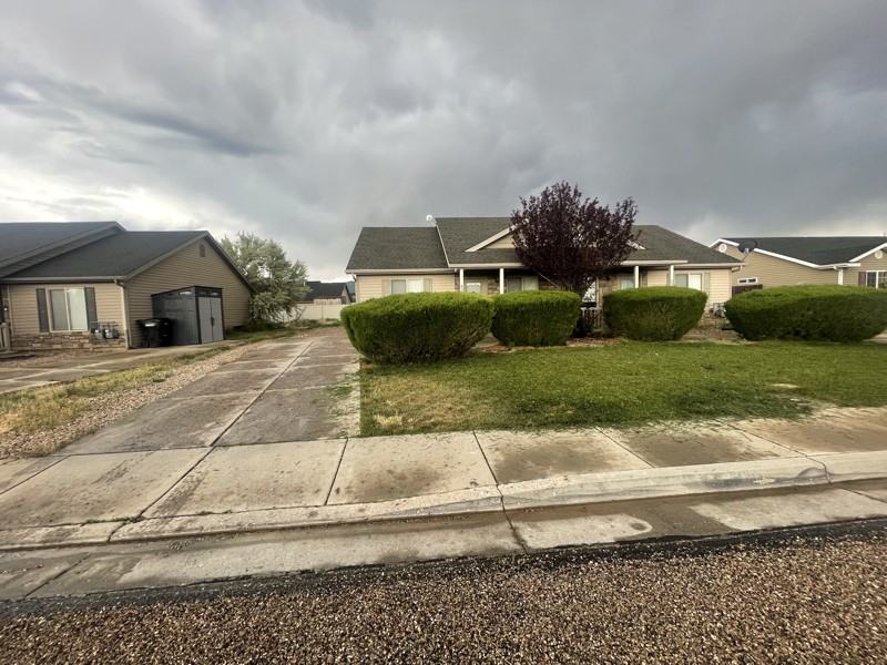 4227 Wn - Photo 2 of 11